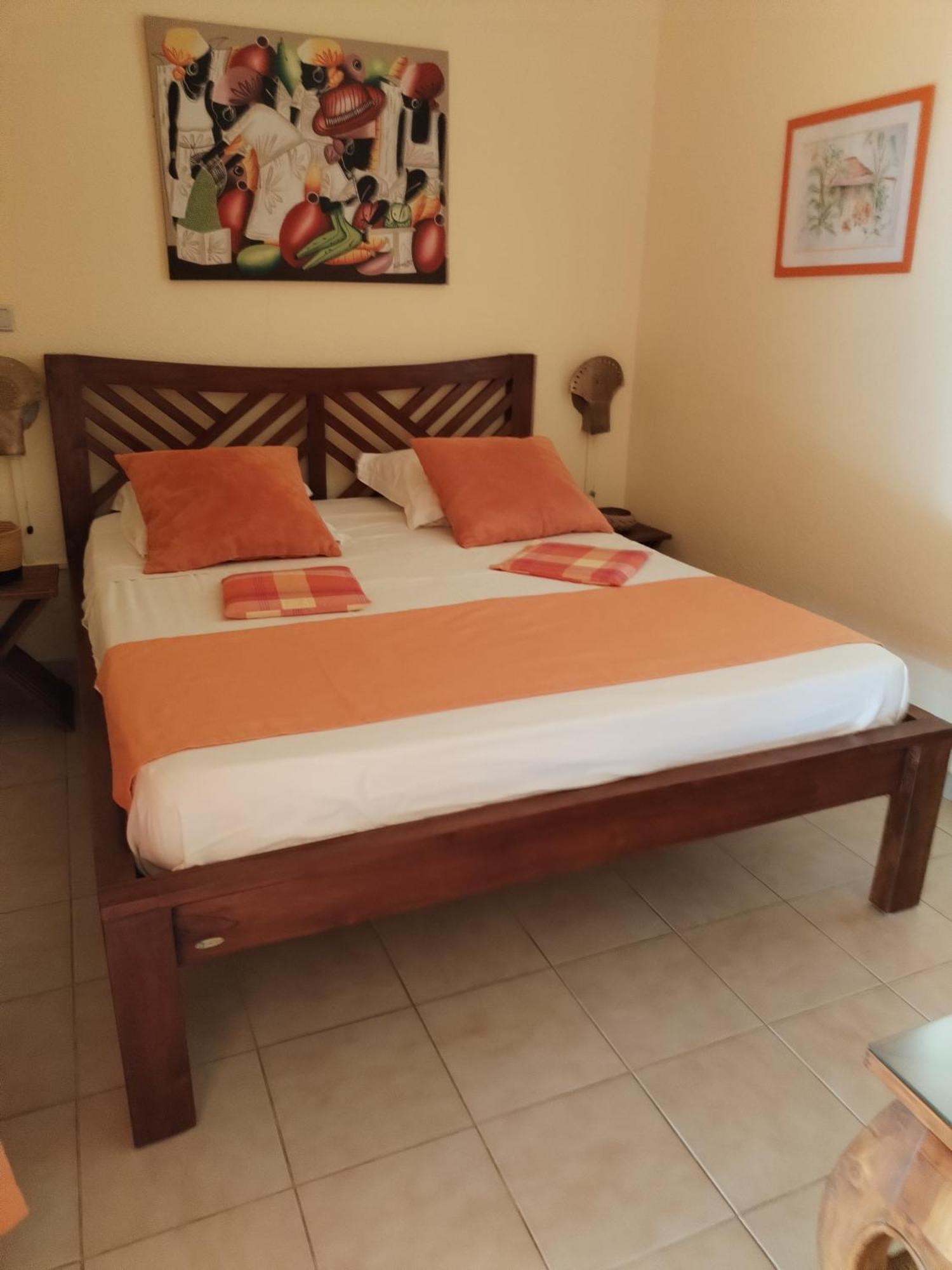 Bigouz Residence La Plage De L'Anse Caritan 圣安娜 外观 照片